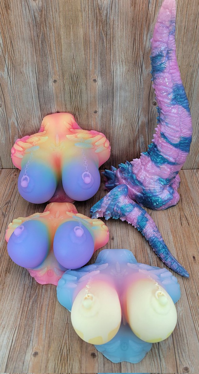 BardToys's tweet photo. Happy Humpday!

We are working hard on our next drop and finishing up shipping for the day!

We were hoping we could ask you all to send us some fun spring inspiration toward our next drop. If you are willing, drop them here! 🥰 https://t.co/GlEdbXsI3W
