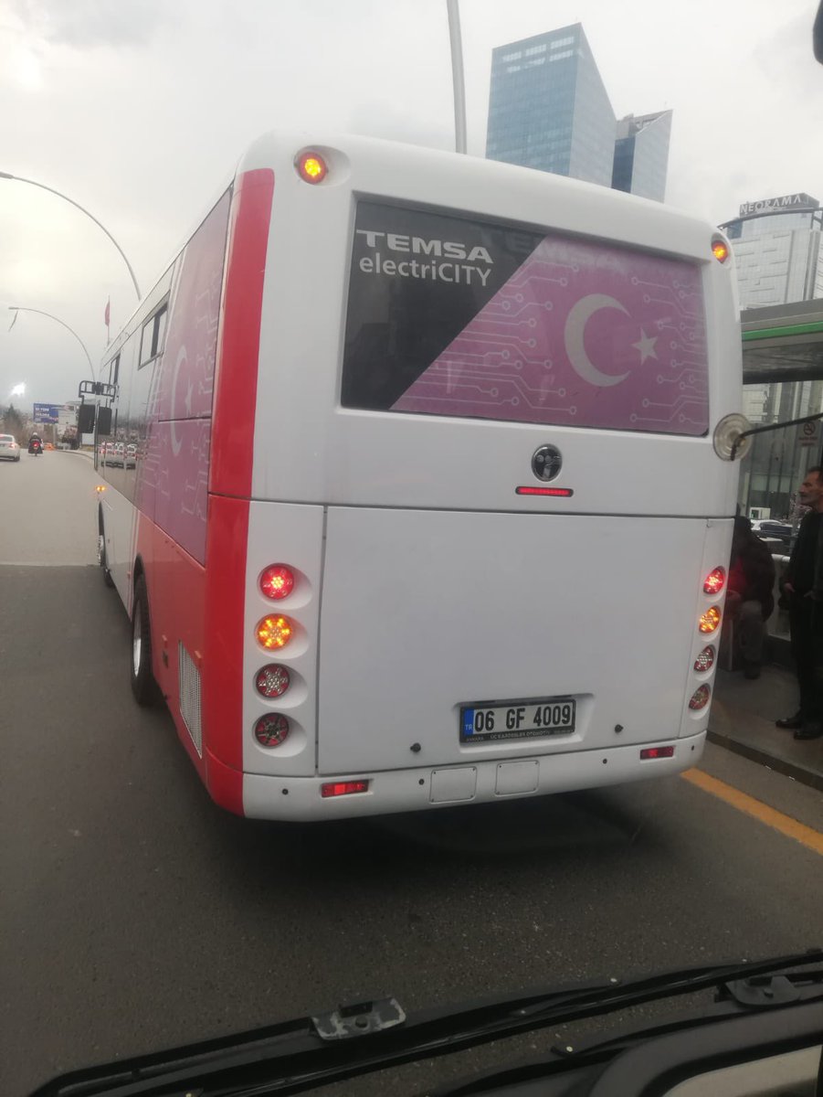 🔴 🔴 Millet kütüphanesine verilen ücretsiz servis otobüs durağında sanki bilerek bizim araçlarımızı bekliyor bizlere yolcu bırakmıyor, biz sizlere ne yaptık esnafa bu şekilde davranıyorsunuz?
<a href="/RTErdogan/">Recep Tayyip Erdoğan</a> 
<a href="/hasandogan/">Hasan Doğan</a> 
<a href="/_cevdetyilmaz/">Cevdet Yılmaz</a> 
<a href="/AnkaraOho/">Ank.ÖHO Esnaf Odası</a>