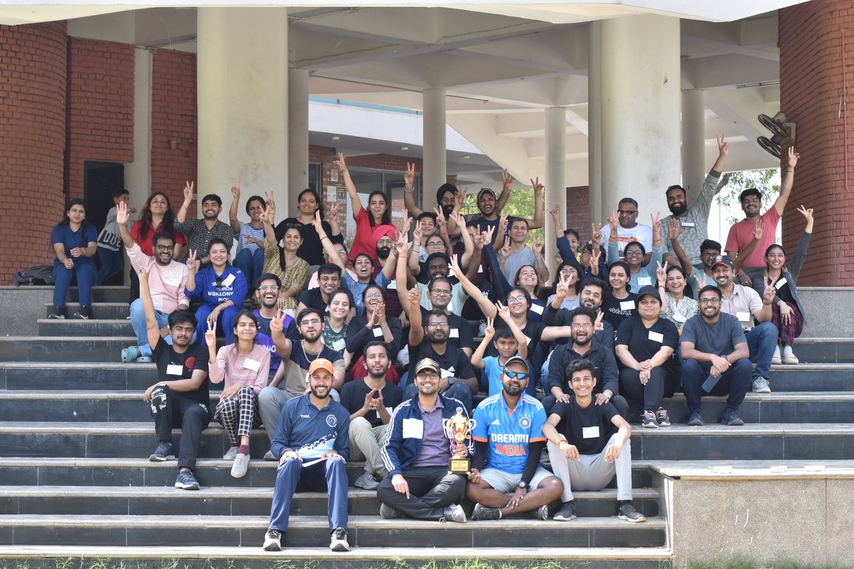 A wonderful weekday spent with cheer befitting the coming Holi weekend! Last Sunday, the #TeamCBME played cricket and some desi games at the Annual CBME Sports meet 😃 three cheers for the organiser Prof Sachin and all the staff/students that attended 🏅