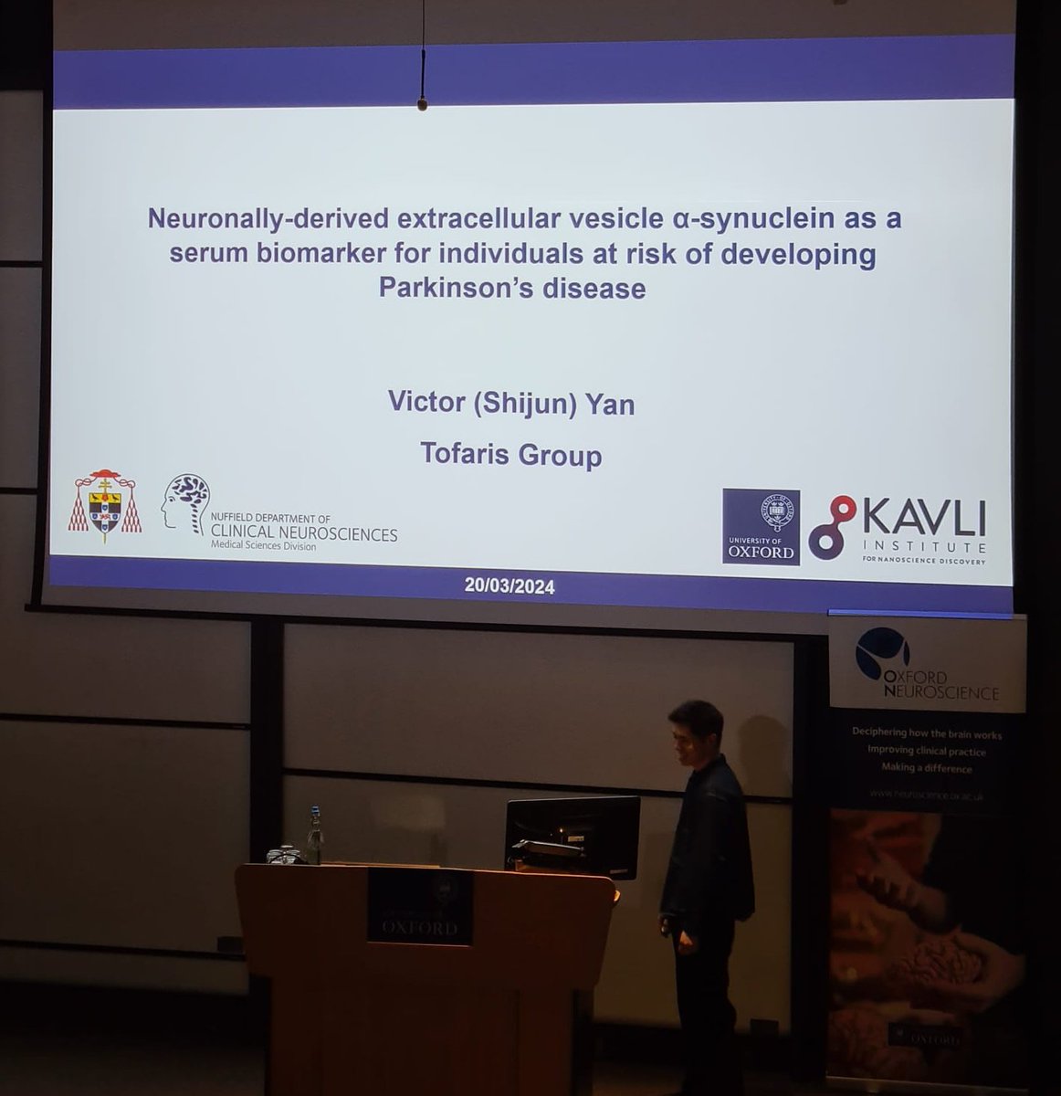 It was great to learn about all the exciting neuroscience research happening at the @UniofOxford . Victor discussed the potential of extracellular vesicles #EVs as early biomarkers for #Parkinsons. We are happy to discuss science with you all at @OxNeuro !! 🧠👩🏻‍🔬