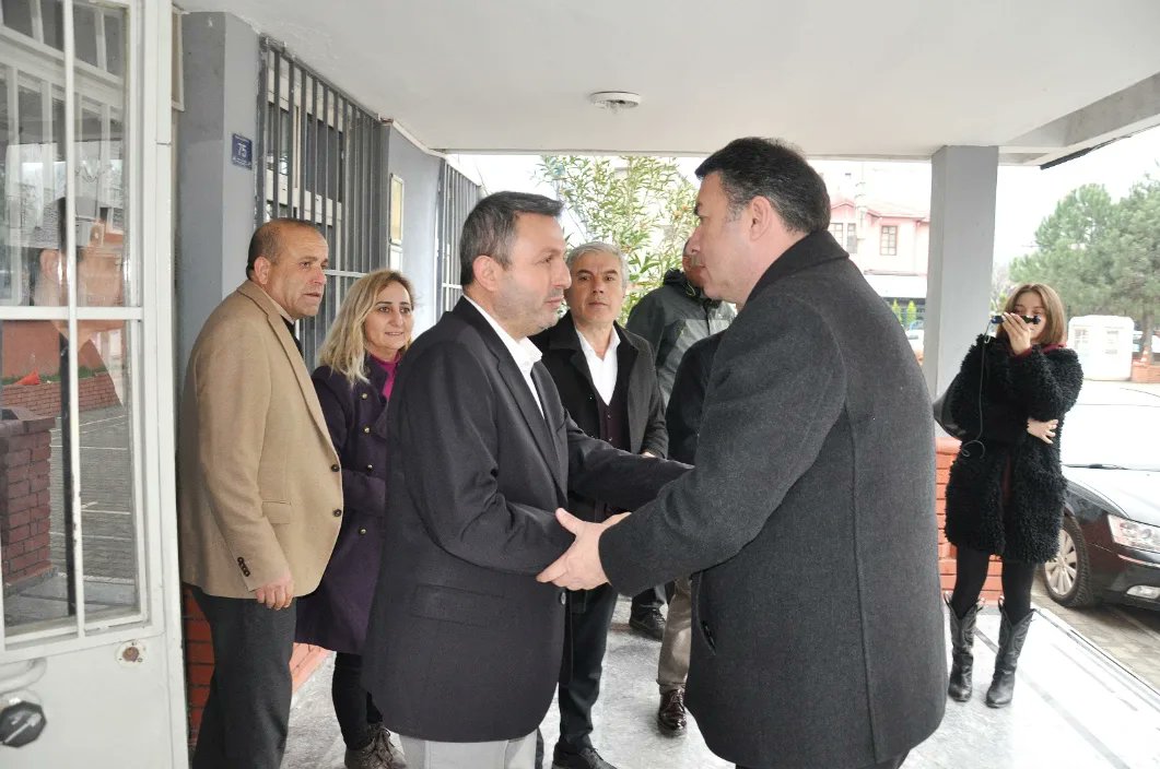 Kuvayi Milliye Ortaokulu, Mesem -Mesleki Eğitim Merkezi, Devrek Gazi Ortaokulu'nda yönetici ve öğretmenlerini ziyaret ederek, çocuklarımıza yönelik  yapacağımız projeler üzerinde fikir alışverişinde bulunduk.

#YenidenBüyükDevrek 
#GerçekBelediyecilik 
#ÖzcanUlupınar 
#Devrek