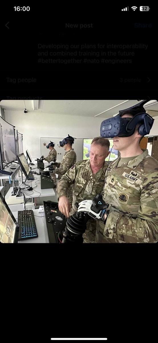 🇺🇸🇬🇧🇩🇪This week <a href="/23_Amph/">23 Amphibious Engineer Squadron</a> and 130 Bn welcomed US Engineers from @iii_corps &amp; <a href="/VCorps/">U.S. Army V Corps</a> to Minden. 🇺🇸🇬🇧🇩🇪

Developing our plans for interoperability and combined training in the future 🇺🇸🇩🇪🇬🇧#bettertogether #nato #engineers <a href="/25CSEngrGp/">25(CS) Engr Gp</a>