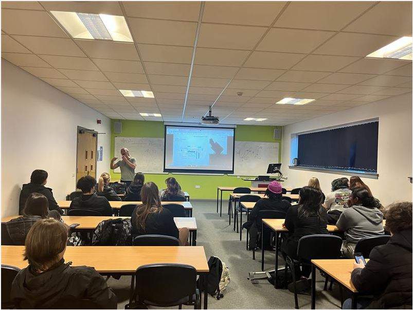 Today we welcomed students from @coleggwent, @sgs_college and @CAVC for our first Crime Scene to Court Taster Day of 2024. Our detective sleuths were hard at work using skills from a variety of subject areas. #Criminology #Forensics #Policing #PublicServices