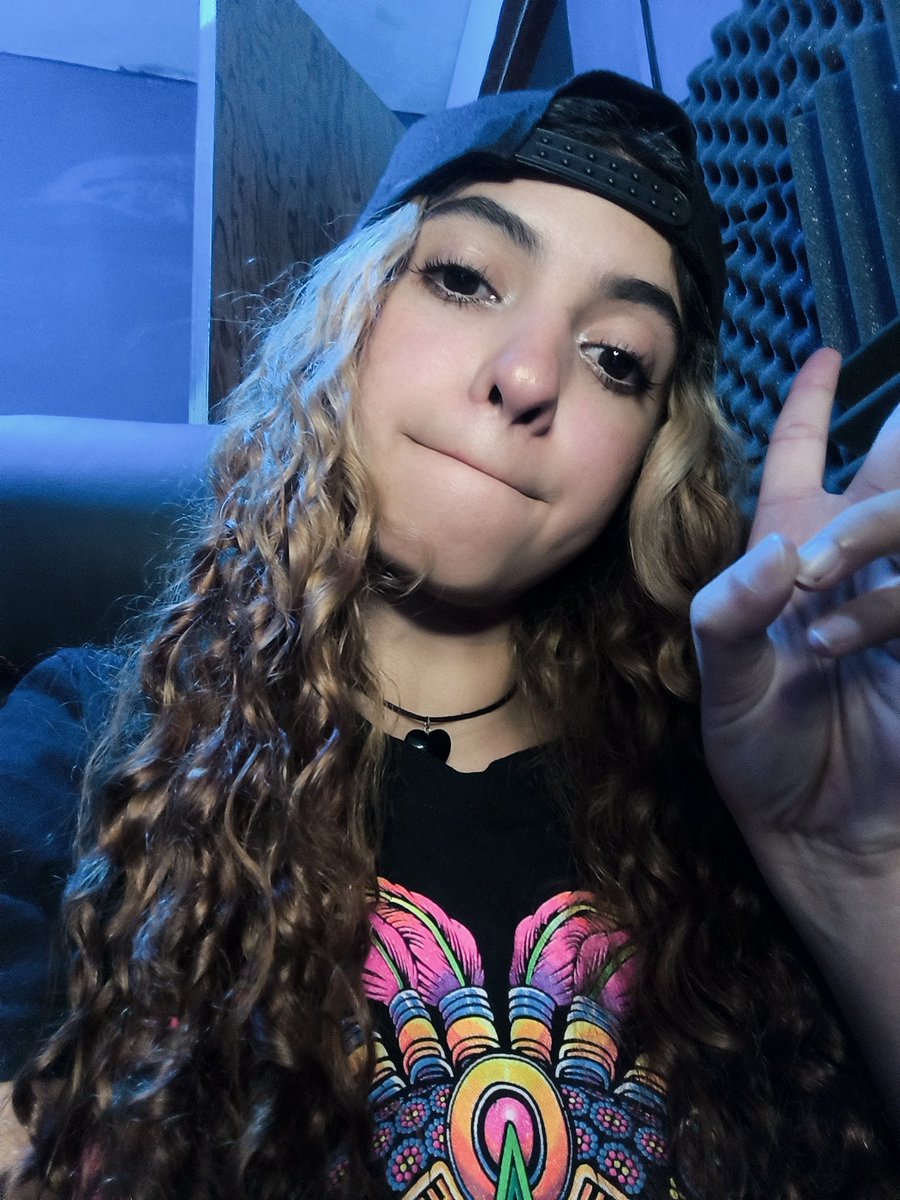 dynispao's tweet image. 💙💙💙