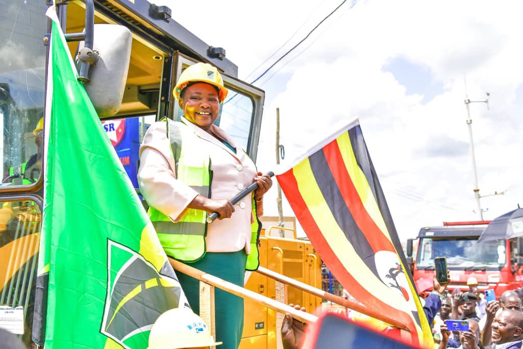 Today, alongside the Prime Minister, Rt. Hon. @R_Nabbanja & @UNRA_ED, we commenced the initiation of Masaka—Kyotera—Mutukula road project [89.5 KM] reconstruction & rehabilitation of Nyendo—Villa Maria road [11 KM], along with Access Roads [7 KM] to be upgraded to paved standard