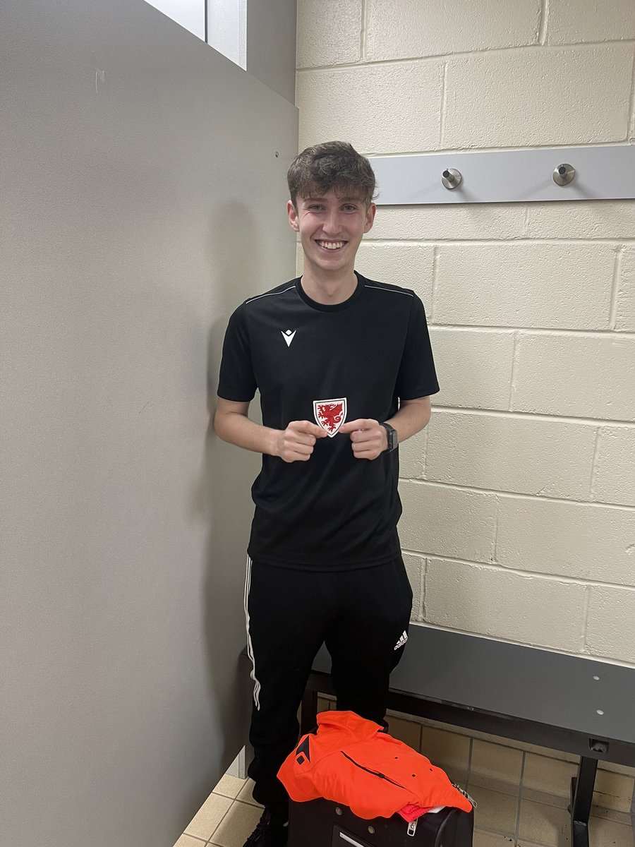 Bridgend Referees Society tweet media