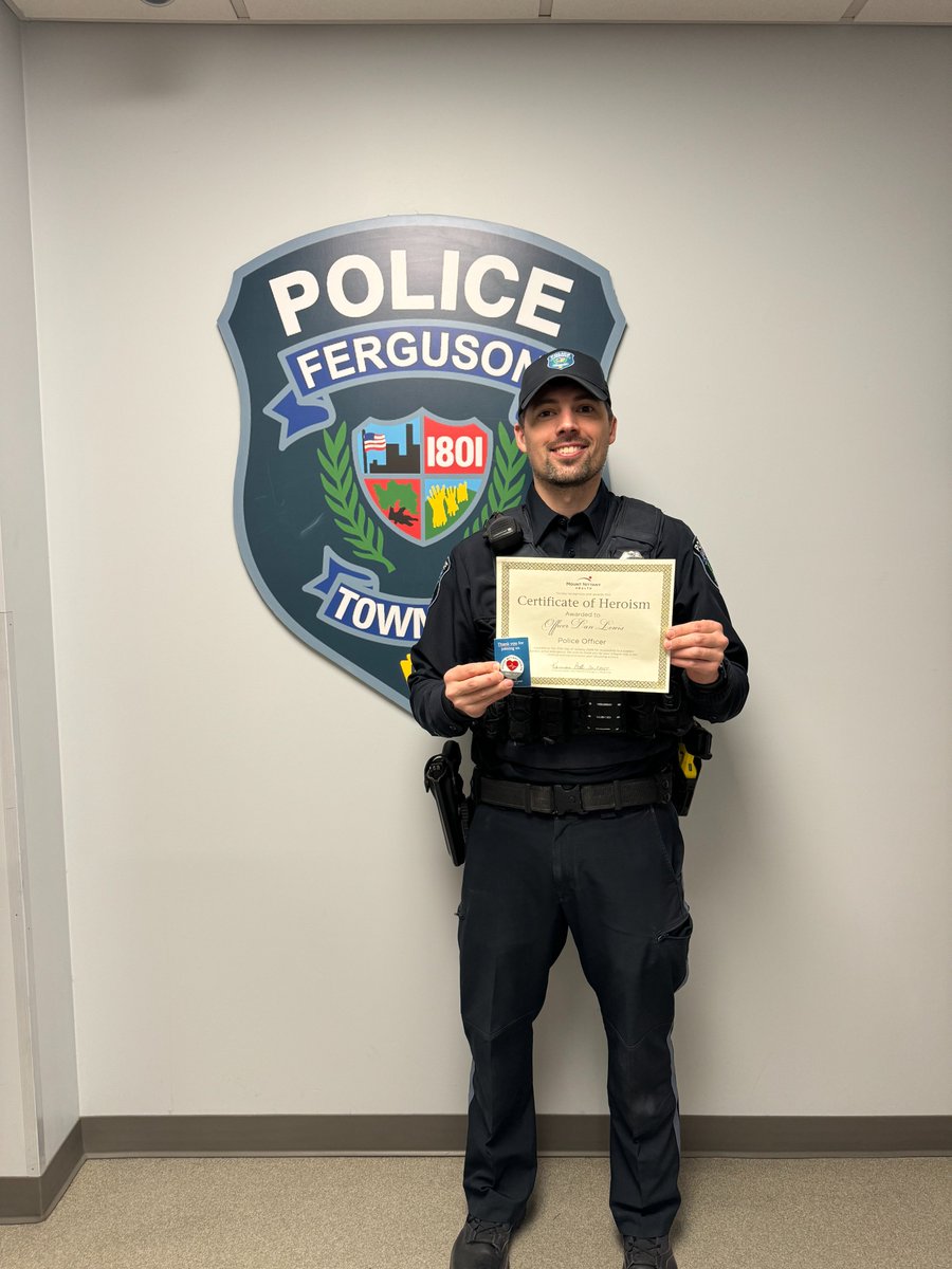 FergusonTwpPD's tweet photo. Officer Lewis and Officer Park were recognized for their roles in providing life-saving care to cardiac arrest survivors at an event hosted by Mount Nittany Health.
#FergusonTownship https://t.co/TBhbALoMpv