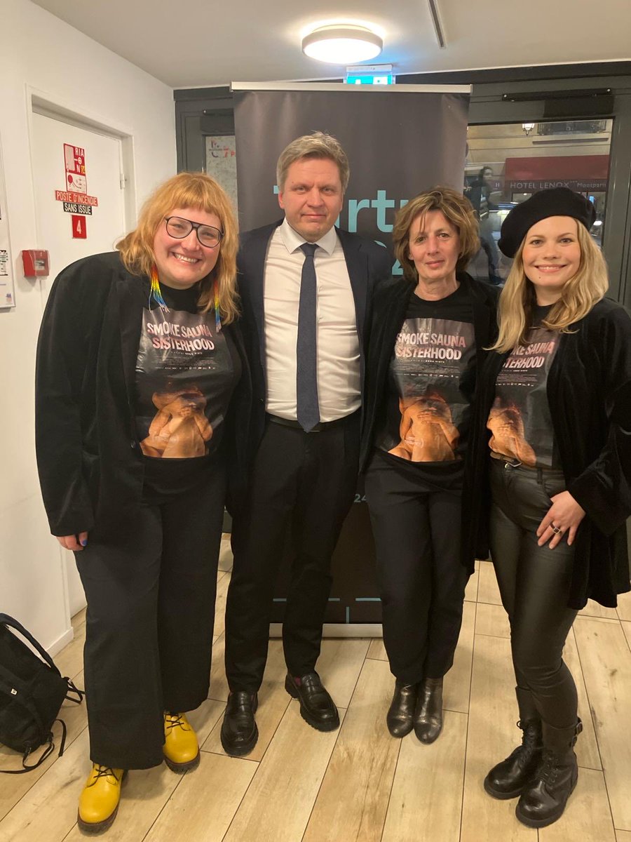 SmokeSaunaSisterhood has arrived to 🇫🇷. At the opening in #Paris in Les 7 Parnassiens with the director Anna Hints, producers Marianne Ostrat and Juliette Cazanave. Absolutely phenomenal and touching film; a piece of 🇪🇪 soul and culture to be discovered - this is a must see film!