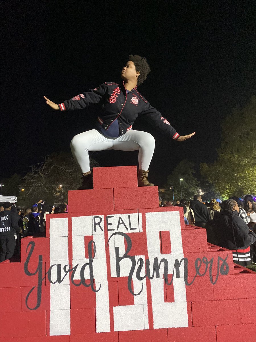 Dr. Milf Loading…🔥👩🏽‍💼📚💻 tweet media