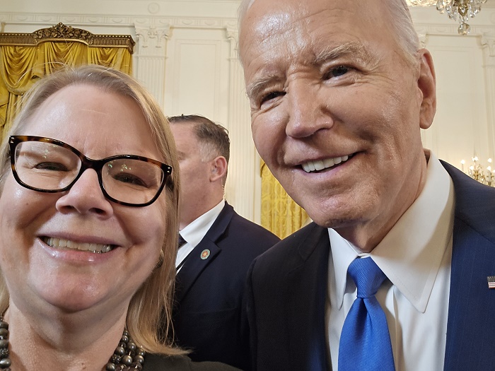 Becky Yano at Executive Order signing by President Biden! i.mtr.cool/apinnchtfv Dr. Yano contributed to the White House Initiative on Women’s Health Research, leading to the Executive Order on Advancing Women’s Health Research and Innovation.