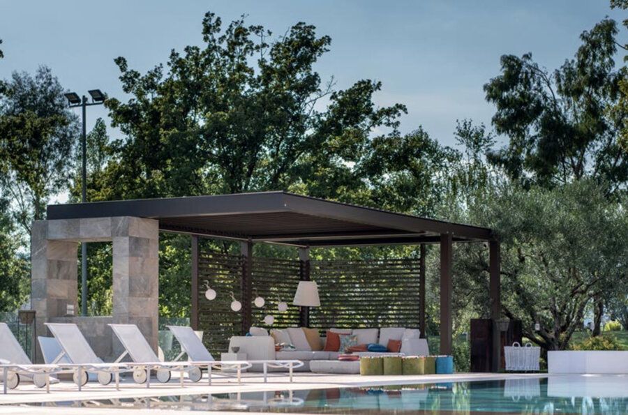 Batinfo_com's tweet image. La tendance pour l’été 2024 ? L’esprit pool house buff.ly/3THmlo1 #piscine #ombrage #protection #soleil