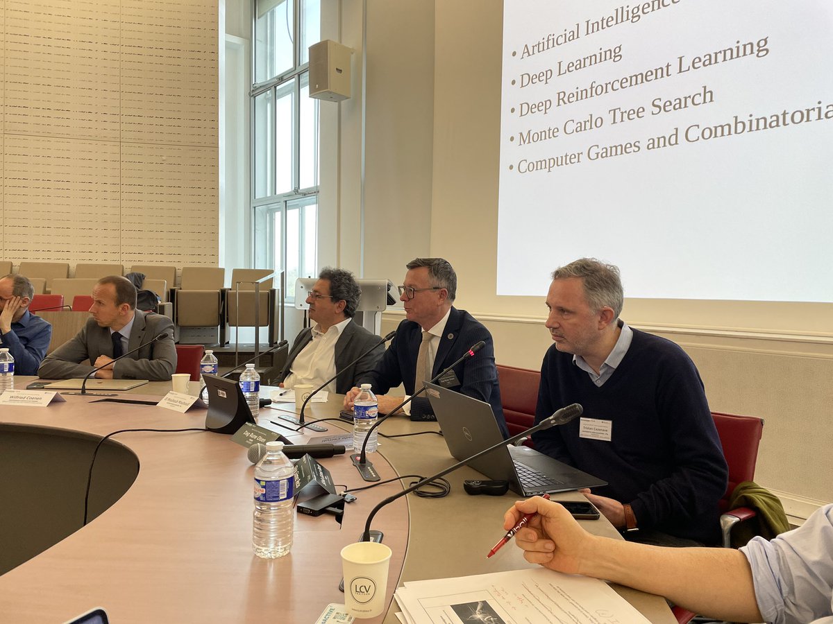 SilviaY_SGR's tweet photo. Discussing #AI from the point of view of policies with Alistair Nolan @OECD & the technical expertise with Prof Tristan Cazenave @AI_Dauphine - two intertwined sides of #AI that brings us to the need of #multidisciplinarity & #intersectoral collaborations @YERUN_EU https://t.co/Q7O0e7pguL