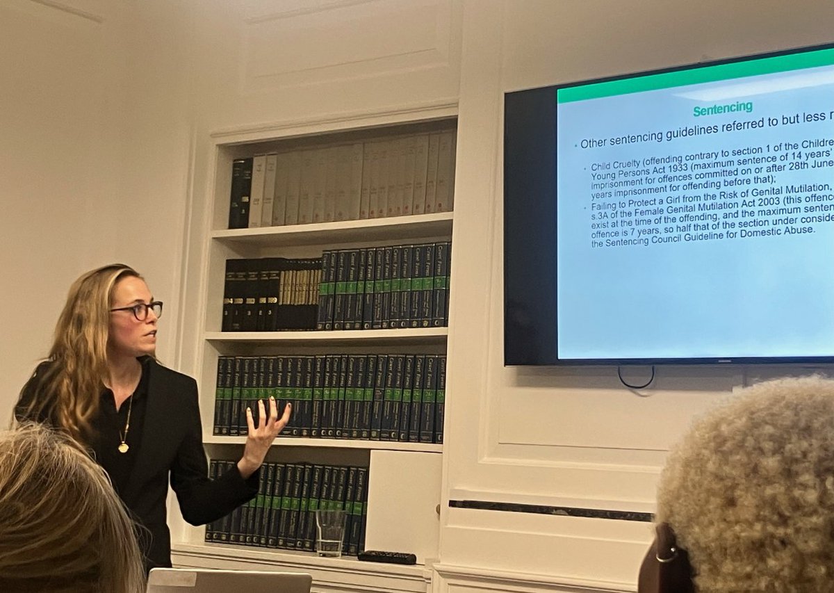 Last night we hosted a roundtable on #FGM with professionals working in the area. @ImogenMellor2 gave a presentation on the recent sentencing remarks in R v Noor and the approach to FGM in the family courts. We look forward to hosting more events like this in the future.