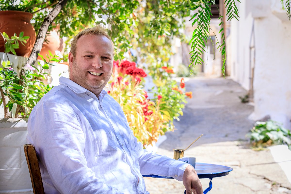 Today we also welcome Paul Carter into the role of Chairman, bringing a wealth of industry expertise to Simpson Travel and we are enormously proud to announce that our very own Ed Pyke has stepped into the role of Managing Director.