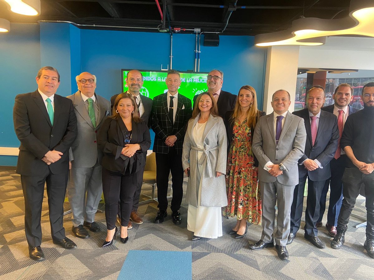 Nuestro asesor de Gestión de Proyectos y experto de <a href="/ComjibOficial/">COMJIB</a> <a href="/jrantonb/">José Ramón Antón</a> ha participado en #Colombia en el conversatorio de nuestro socio <a href="/Areandina/">Areandina</a> sobre #ODR e #IA y su regulación en la región iberoamericana y en Europa. También presente <a href="/FenalcoNacional/">Fenalco Nacional</a> #Iberoamerica 👇