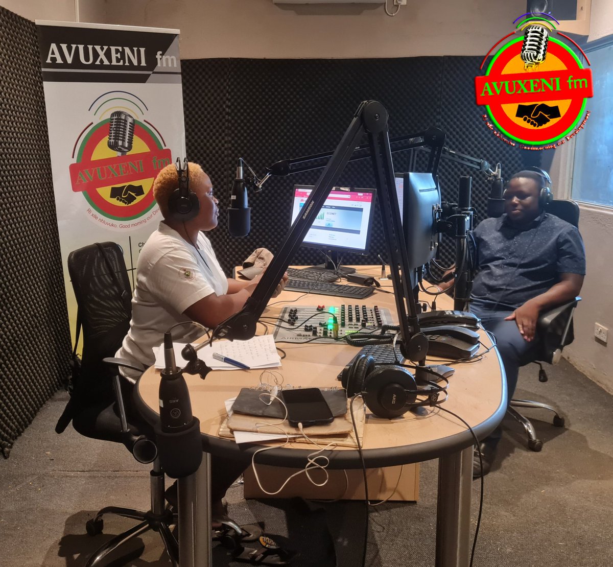 AVUXENIRIXILEFM's tweet photo. Cholera Key Messages and Polio SIA (Supplementary Immunisation  Activities) round 2 rollout campaign program today with Chiredzi District Health Promotion Officer D. Maziva and host Violet Mafanele.
@MoHCCZim @zim_Ahead @acfusa https://t.co/W4UAQKqMt8