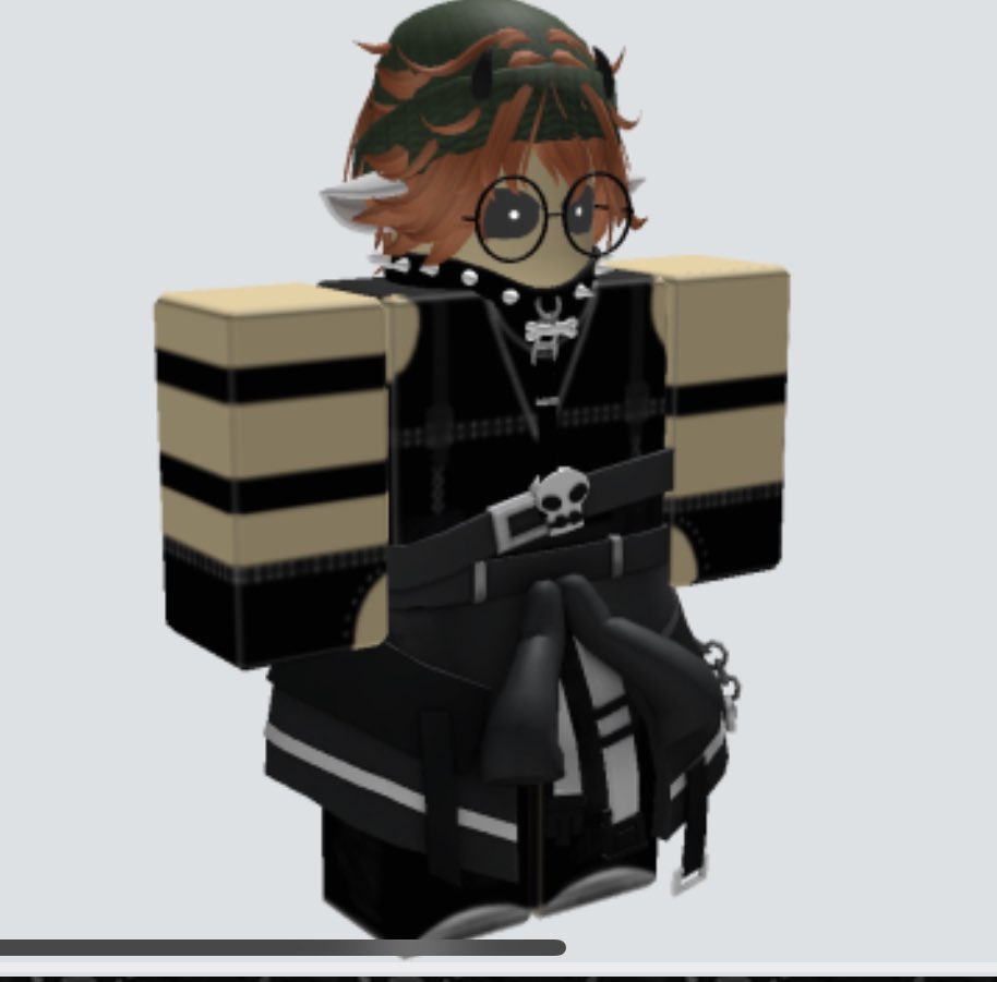 Randoml13391274's tweet photo. Can someone draw this avatar? I am currently banned on Roblox for a day, so was bored and decided to ask you guys if you guys could draw my avatar https://t.co/crHatVjnvc