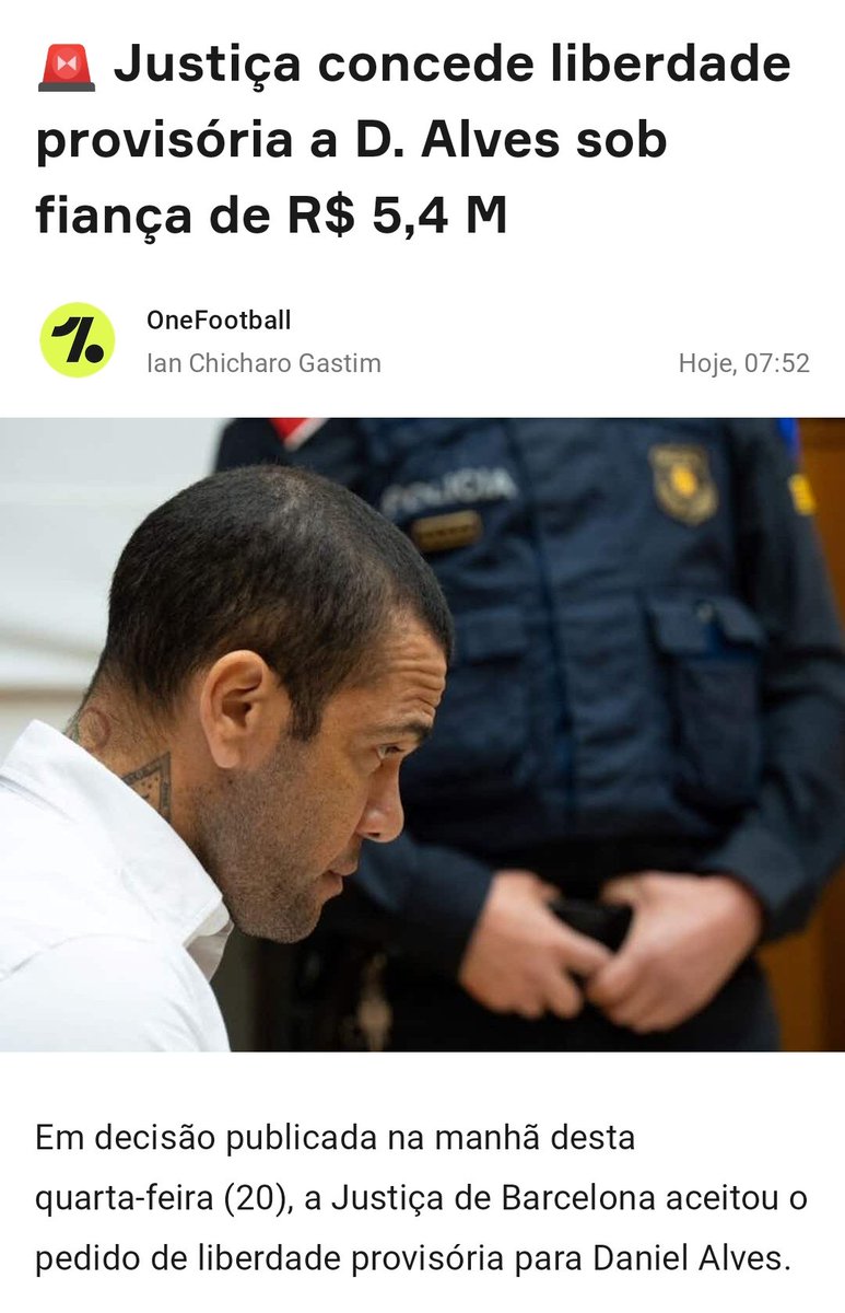 raulramone's tweet photo. Mais uma vez o dinheiro fazendo a diferença no caso Daniel Alves. Agora ele conseguiu liberdade provisória pagando quase seis milhões de reais. Eu diria que esse mundo tá perdido mas na verdade é apenas o capitalismo. A questão é: como e quando ele vai fugir da Espanha agora https://t.co/WvUbt6T3ES