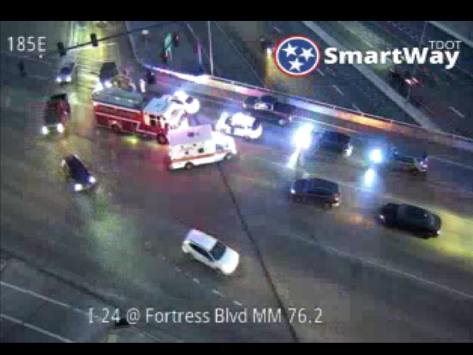 trafficbabe's tweet photo. #NASHtraffic - Trouble in the 'Boro with a crash on WB Medical Center Pkwy over 24 blocking the thru lanes. Drivers going thru the turn lane to pass for now. https://t.co/sBSliWSVSX