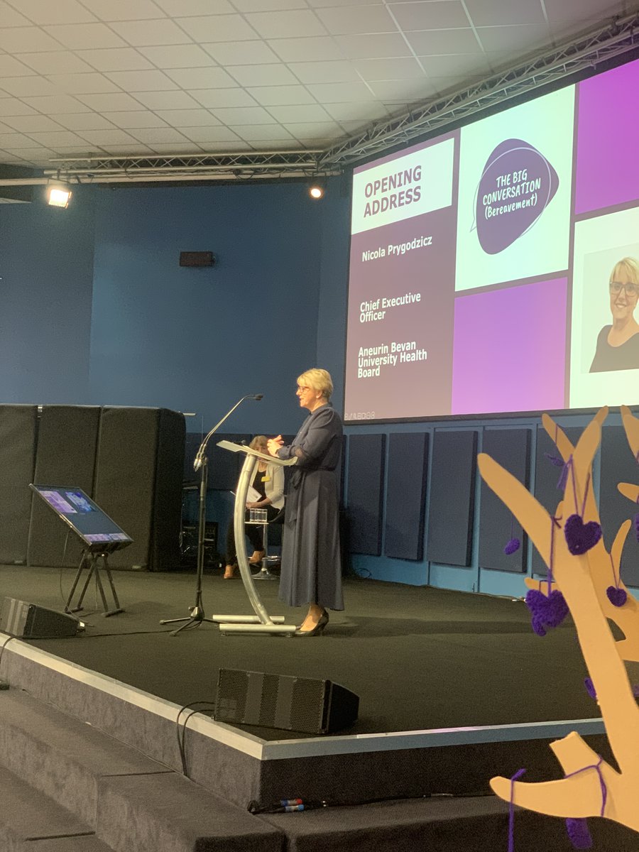 We began with opening addresses from our Executive Director of Nursing, Jenny Winslade, and @CEOabuhb Nicola Prygodzicz, who discussed the value of talking about bereavement and feeling listened to so that we can improve the quality of our end-of-life care #BigConversation