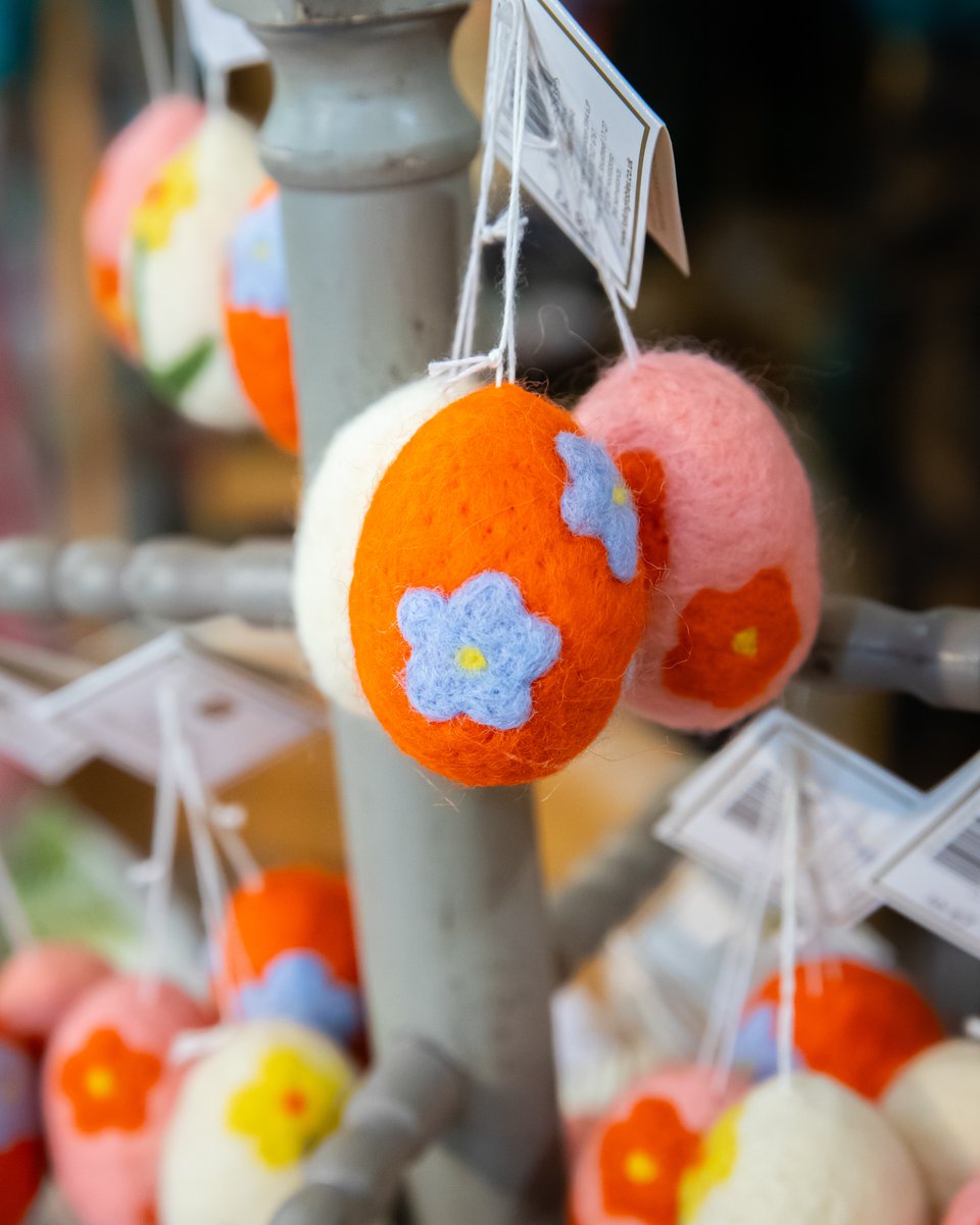 We're hopping straight to Mill Lane for all our #Easter decorations 🐰

The team at Liv's are fully stocked and ready for the big weekend, will you be celebrating too?

#SolihullIndependents