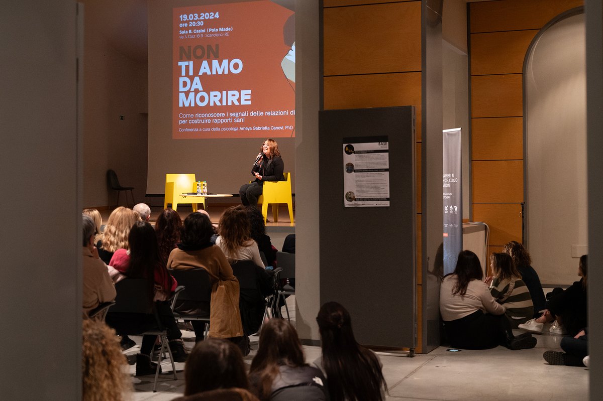 La conferenza 'Non ti amo da morire' è stata un successo! E4 promuove la responsabilità sociale d'impresa con iniziative a favore del benessere dei collaboratori, dell’ambiente e della comunità. #e4computerengineering #wellbeing