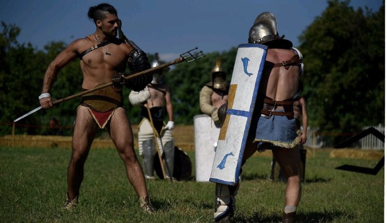 #SaveTheDate il 22 marzo in #UniBg Evento dedicato alla “gladiatura nel mondo romano, fra ritualità e giurisdizione sociale” lezione di Dario Battaglia (Presidente Ars Dimicandi) e dimostrazione di combattimento gladiatorio dlfc.unibg.it/it/eventi/glad…