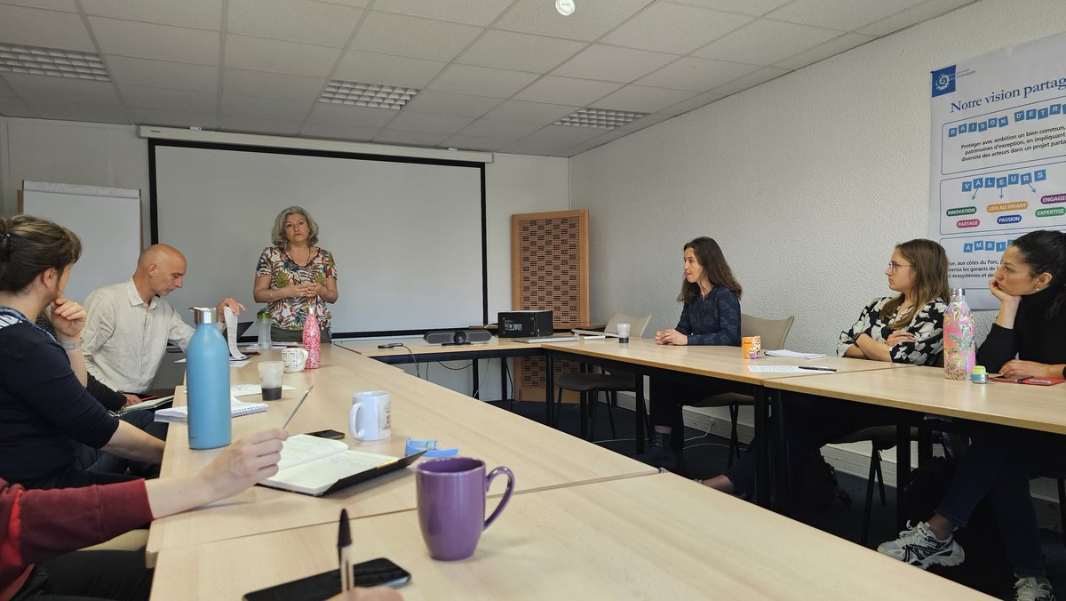 🟢 Réunion constructive ce matin avec le <a href="/ParcCalanques/">Parc national des Calanques</a> autour du #PLDA , Plan de Lutte contre les Déchets Abandonnés, dans les #Calanques

Une belle collaboration avec <a href="/MerTerre13/">Association MerTerre</a> , <a href="/AMPMetropole/">Métropole Aix-Marseille-Provence</a>, <a href="/1PieceOfRubbish/">1DéchetParJour</a>
, <a href="/MerVeilleAsso/">Mer Veille</a> , CIQ des baumettes, TEAM OXYGEN et d'autres