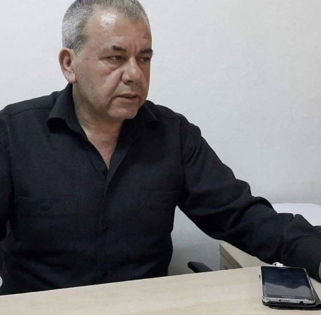 qqoqhan's tweet photo. Can Yücel şöyle demişti;

 "Bana şiirlerinde küfür etme diyorlar usulsüz.
Lan bu kadar 0r0spu ç0cuğunu nasıl anlatayım küfürsüz." https://t.co/HA7RYXws2u