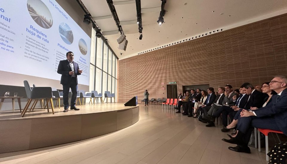 Asistimos a “Santander Conecta” en el que hemos compartido cómo podemos crear, innovar y transformar nuestras ciudades.
En el evento han participado los alcaldes de Santander, Logroño, Gijón, San Sebastián, Badajoz y Fuenlabrada.
 #TelefonicaConecta #Telefonica100