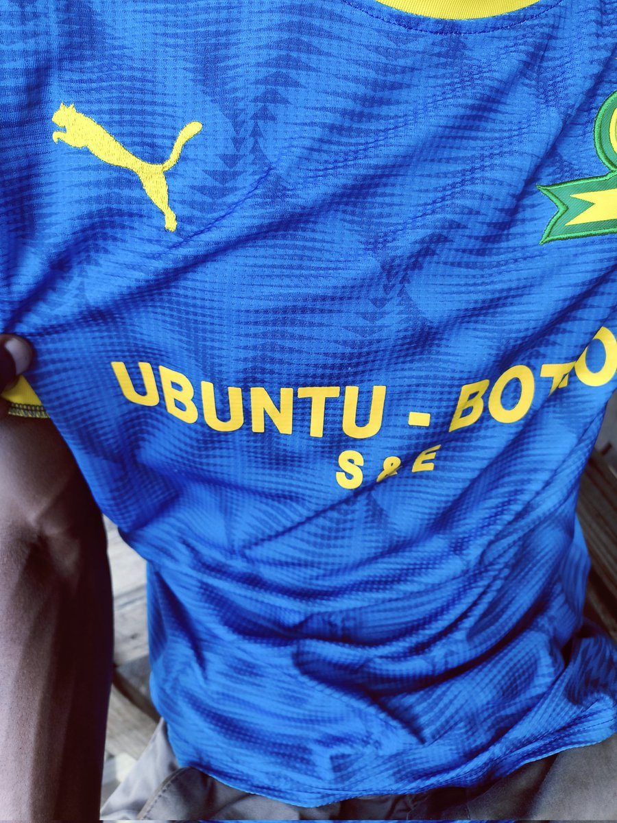melkizedick's tweet photo. Hii ni jezi ya team gani kwani??? https://t.co/iLe7kefd58