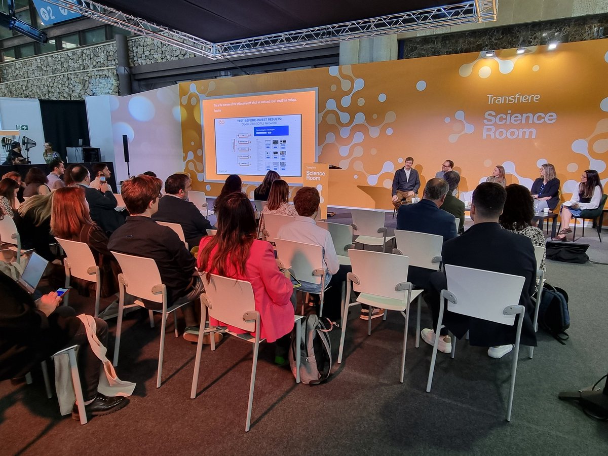ForoTransfiere's tweet photo. ➡️ Panel "De pilotos a productos: integrando el early-market feedback en el desarrollo tecnológico. #DIMOFAC como caso de uso" en el "Science Room" de #Transfiere.

El proyecto @DIMOFAC_EU se ha convertido en ejemplo destacado de transferencia tecnológica.

@FundingBox @aimenct https://t.co/Ez4qAPbeNJ