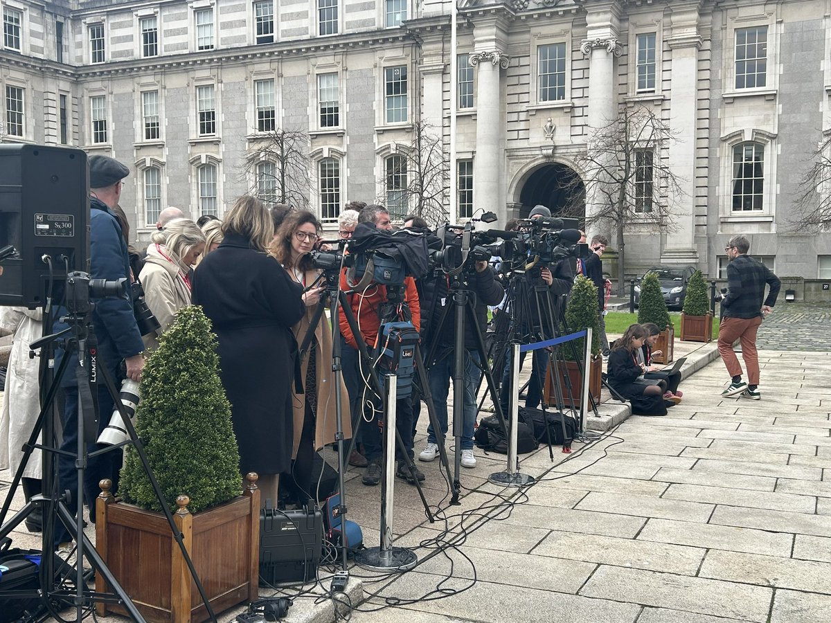 Media in place as Taoiseach Leo Varadkar due to make ‘political earthquake’ announcement in next few minutes #leo