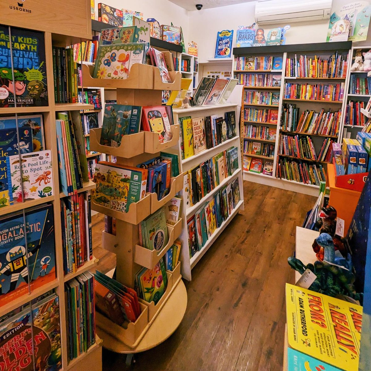 Really lovely to see my pin badges on sale in my wonderful local bookshop @ebbandflobooks!