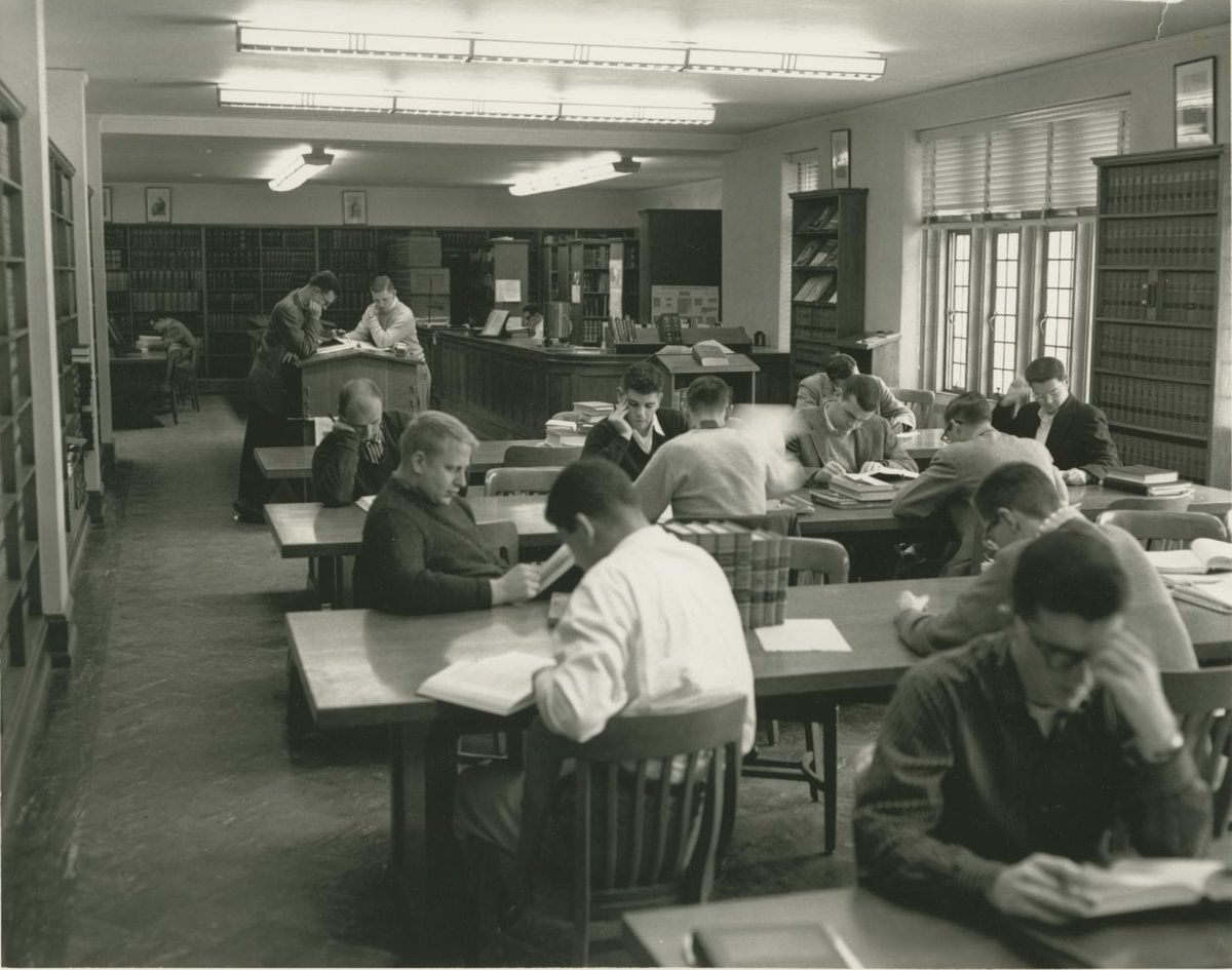 DukeLaw's tweet image. 💙🌷 #SpringChallenge Week 3 is back with greatest need! 💙 In today’s unpredictable world, your support enables Duke Law to pivot when those times arise and allow us the flexibility to meet those needs. Please join us for Duke’s #Next100! Details ➡️ duke.is/c/xdj6