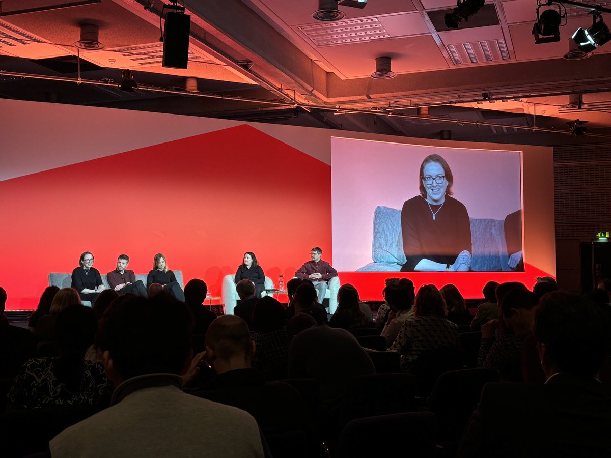 Discussing Responsible AI at #AIUK, @drkatedevlin stresses the importance of multidisciplinary approaches and having policymakers, academia, industry and the public in the conversation in a joined up way. Creativity is key for exploring what it means to be responsible.