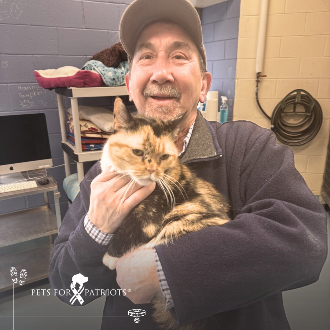 PetsforPatriots's tweet photo. Meet Richard, Army veteran, and his new 13 year-old pal Helga!! The pair are our very first adoptees through our new partners @APCSMshelter  - which gives veterans we serve 20% off adoption fees.

We have a special place in our ❤️ for folks who save older animals, so Richard gets not just our gratitude, but our four-paw salute! 🐾🐾