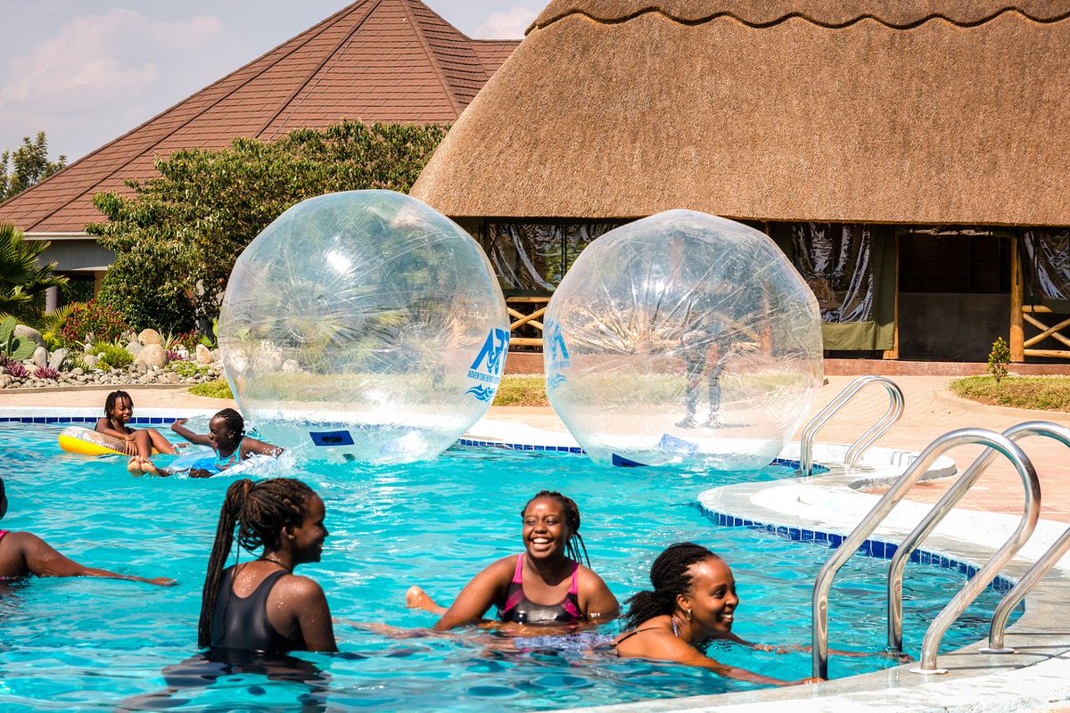 Escape the scorching 'Kasana' this season and take a refreshing dip in our crystal-clear pool at the farm lodge. Beera Steady 📧 reservations@emburarafarmlodge.com ☎️ +256776210872 | +256776200080 | +256706666000 🌐 emburarafarmlodge.com #LifeAtTheFarm #AuthenticExperience