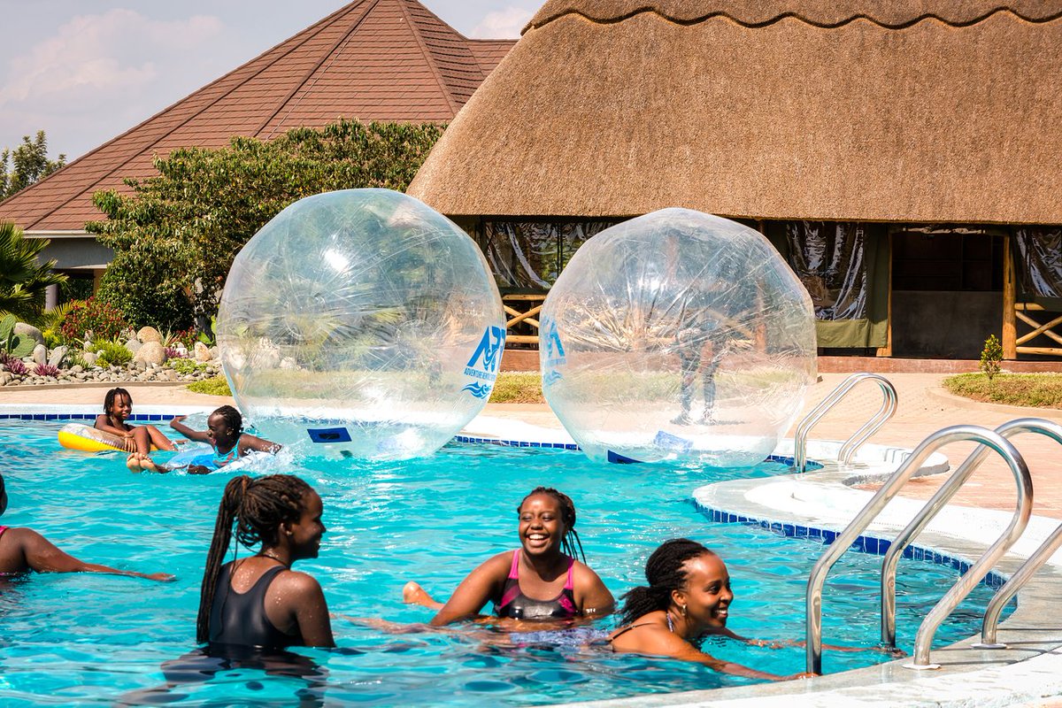 emburara's tweet image. Escape the scorching &quot;Kasana&quot; this season and take a refreshing dip in our crystal-clear pool at the farm lodge. Beera Steady
📧 reservations@emburarafarmlodge.com
☎️ +256776210872 | +256776200080 | +256706666000
🌐 emburarafarmlodge.com
#LifeAtTheFarm #AuthenticExperience