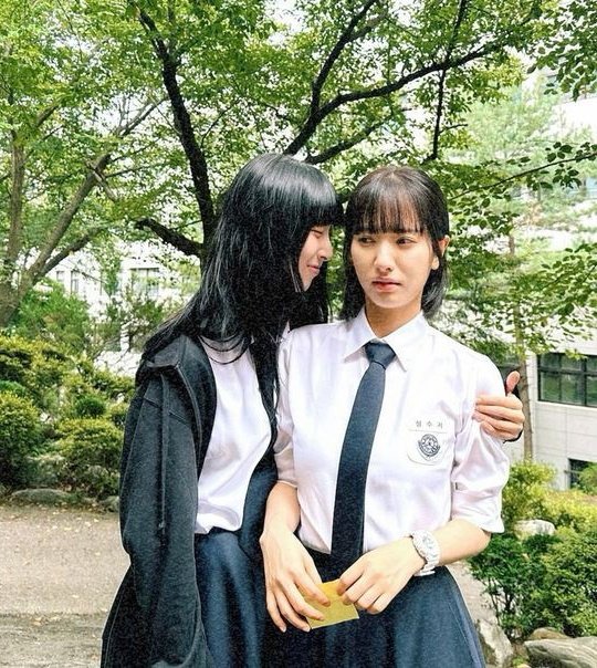 hi_itsme_hello's tweet photo. Jaeun X Suji

“Gombal gf vs. Gengsian gf”

#PyramidGame few tweets au https://t.co/psZwJzu7HJ