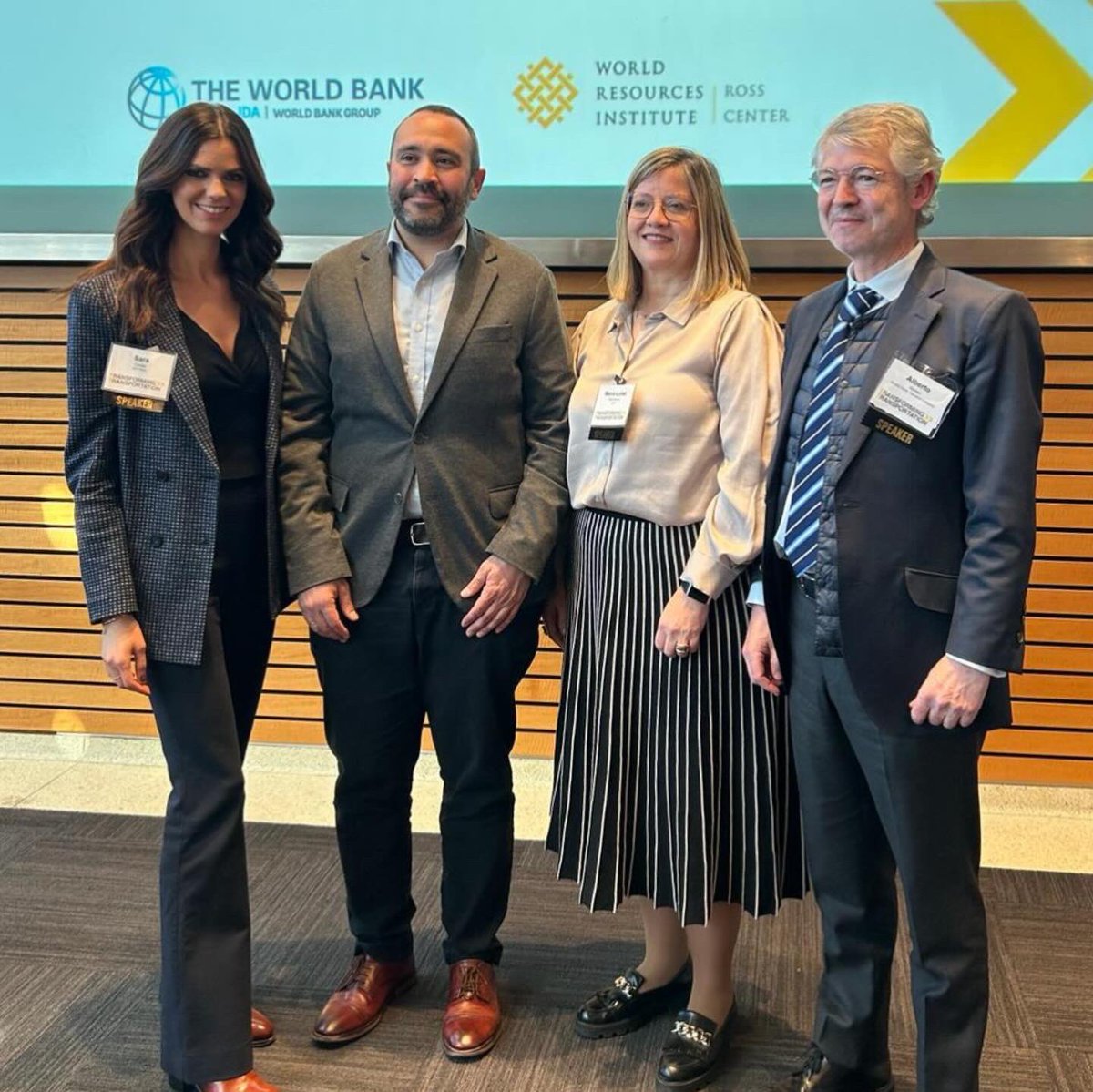 sara_canals's tweet photo. One more year, thrilled to moderate a panel on sustainable mobility at the @WorldBank

Along with @Adif_es @EMTmadrid @iberdrola and @ICEX_ we addressed how Spain has become a hub for urban mobility and a benchmark for smart and green cities https://t.co/5kNNzY4xbl