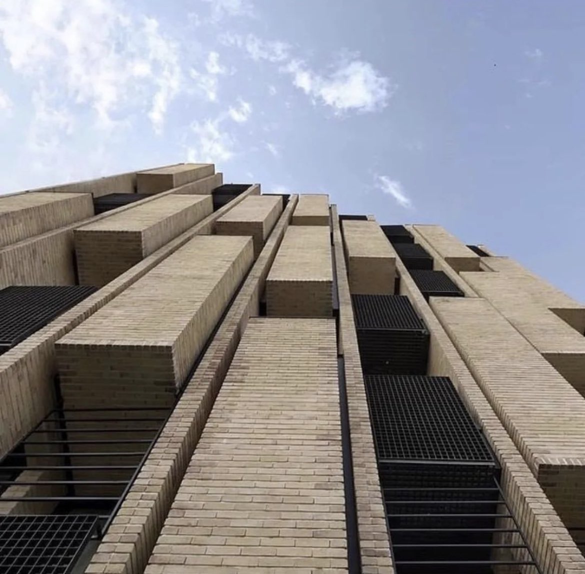 SustainableTall's tweet photo. Constantly in awe of the creative formal use of brickwork in modern Iranian apartments

Apartment 04 by Mehrad Ali Mohammadi and Milad Salehi Wasegh https://t.co/EXCQ1U9HPZ