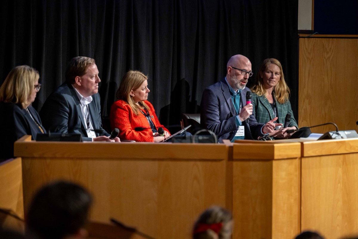 A. Sinclair Dunlop, Sarah Hardy, Andrew McNeill, Clare Terlouw and Gillian Bowditch, discussed what investors are looking for from #lifesciences entrepreneurs.

#timeslifesciencessummit