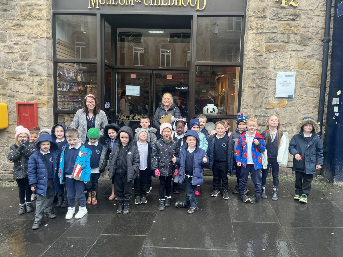 A perfect morning for a trip to a museum @EdinCulture ☔️ #stlukescurriculum