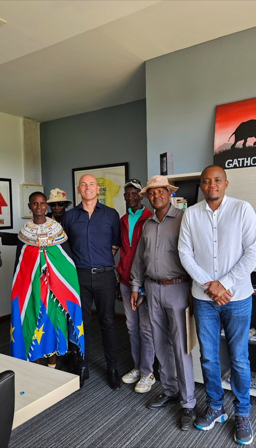 k254NairobiNews's tweet photo. Marula PLC Engaging in a strategic #CSR for the betterment of the Samburu Community!
#MarulaPLC #MARU #Manganese #Lithium #GathoniMuchaiInvestments.
C.c @MarulaPlc @JB_MiningAfrica @GM_InvestAfrica #samburuCounty @SamburuCountyKE https://t.co/kz7FsST5Tp