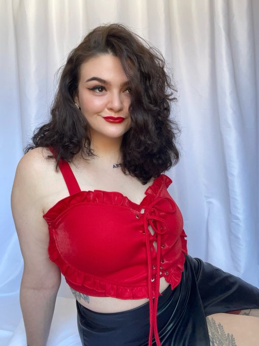 𝐈 𝐰𝐨𝐮𝐥𝐝 𝐫𝐚𝐭𝐡𝐞𝐫 𝐝𝐢𝐞 𝐨𝐟 𝐩𝐚𝐬𝐬𝐢𝐨𝐧 𝐭𝐡𝐚𝐧 𝐛𝐨𝐫𝐞𝐝𝐨𝐦. 🥀 https://t.co/Exd81yS2Ve<a href="/tag/mvsales"class="tags"><span>#mvsales</span></a>