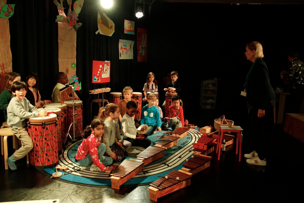 IntlSchAmst's tweet image. G2 took centre stage as they designed and created the set, musical accompaniment and dramatic delivery of their performances of Gruffalo.  Congratulations to our young artists!

#CommunityAtTheHeart #ISAstories #DevelopingCommunities