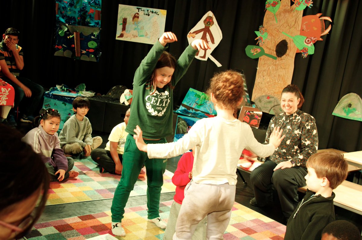 IntlSchAmst's tweet image. G2 took centre stage as they designed and created the set, musical accompaniment and dramatic delivery of their performances of Gruffalo.  Congratulations to our young artists!

#CommunityAtTheHeart #ISAstories #DevelopingCommunities