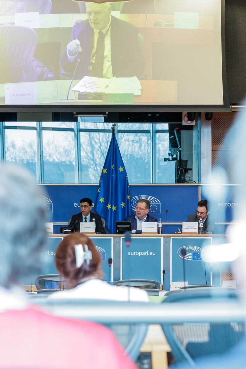 Deze voormiddag heb ik in de REGI-commissie, voorgezeten door dhr. @younousomarjee, de Verklaring van Brussel voorgesteld aan de 🇪🇺 parlementsleden. In deze verklaring roepen we samen met Europese burgemeesters op tot een ambitieus Europees stadsbeleid. 👉 perspective.brussels/nl/stedelijke-…