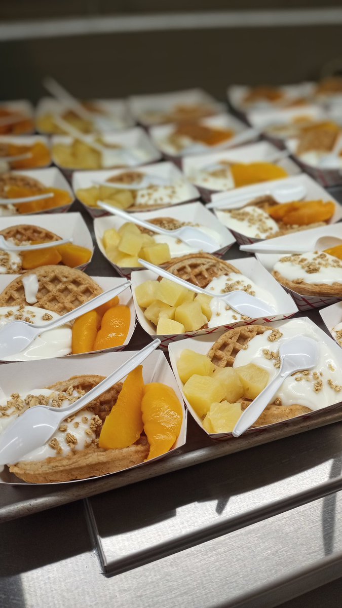 Waffle Yogurt Parfait for Breakfast 
<a href="/RossRockets/">Ross Rockets</a> <a href="/CCS_SNProgram/">CCS Nutrition</a>
<a href="/clevecityschool/">Cleveland City Schools</a>
